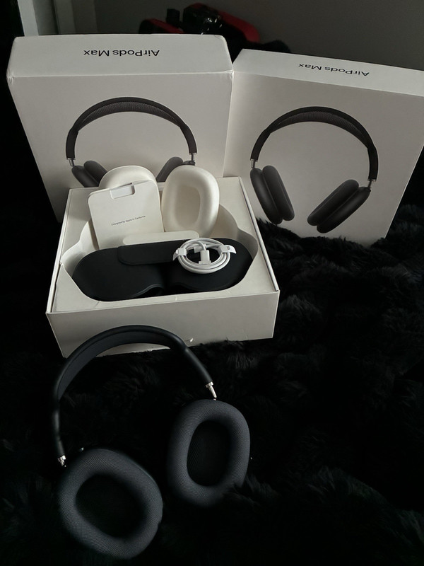 Apple AirPods Max Black Over-Ear Bluetooth Headphones w/ANC Case & Box