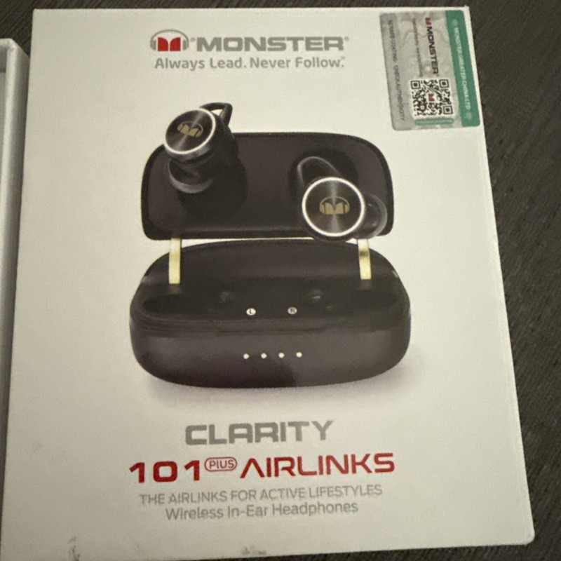 Monster Black Clarity 101 Plus Airlinks Wireless In-Ear Headphones With Box