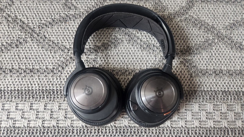 SteelSeries Arctis Nova Pro Wired Over-Ear Gaming Headset With GameDAC DAC/Amp gallery