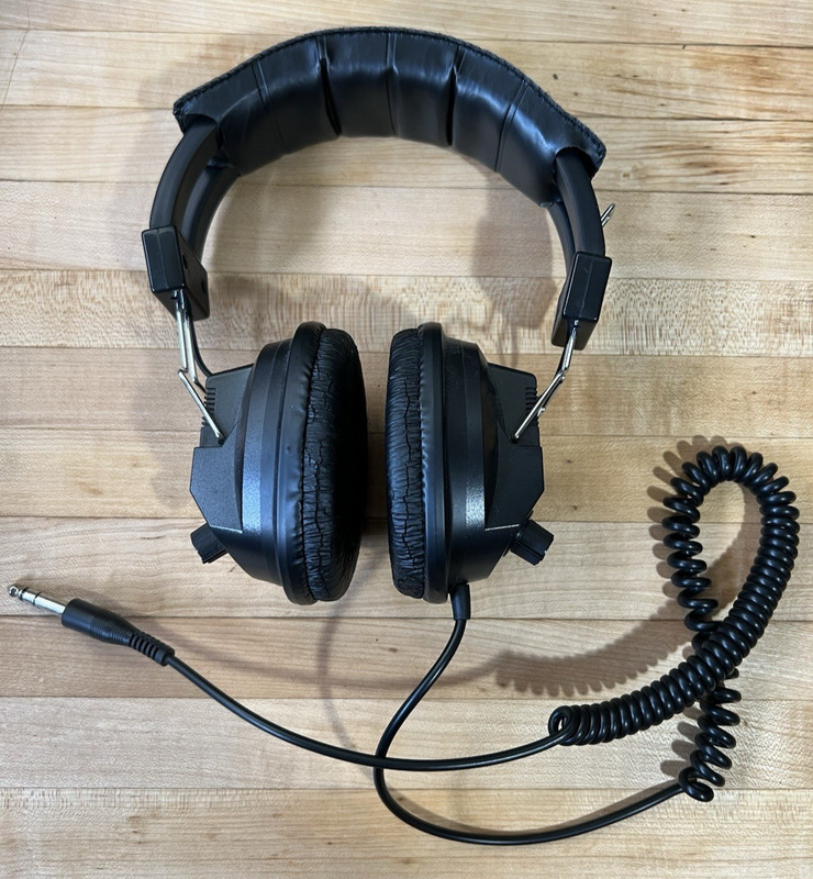 Vintage Rare Wired Audio 200 Volume Adjustable Headphones Tested