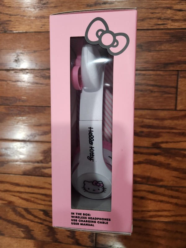 HELLO KITTY BLUETOOTH WIRELESS LIGHT-UP HEADPHONES ADJUSTABLE HEADBAND SANRIO gallery