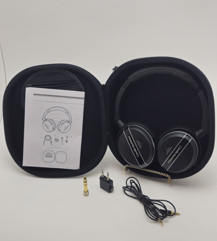 Audio-Technica ATH-ANC27 QuietPoint Headphones Active Noise Cancelling Over-Ear