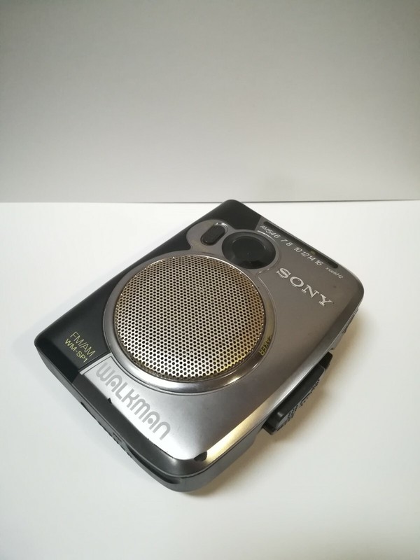 SONY WM-SP1 AM/FM Radio and Musicassettes Player Walkman Original 1990s