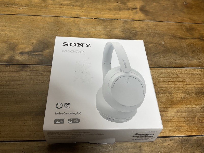 Sony WH-CH720N Wireless Noise Canceling Headphones Bluetooth White.