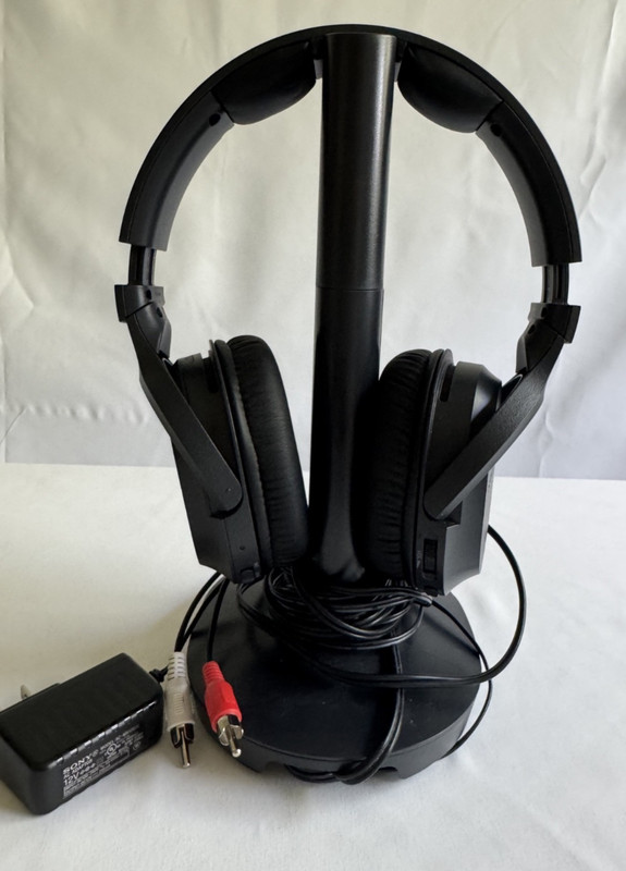 Sony WH-RF400 Wireless Stereo Headphone System 120V Home Theatre 2 gallery