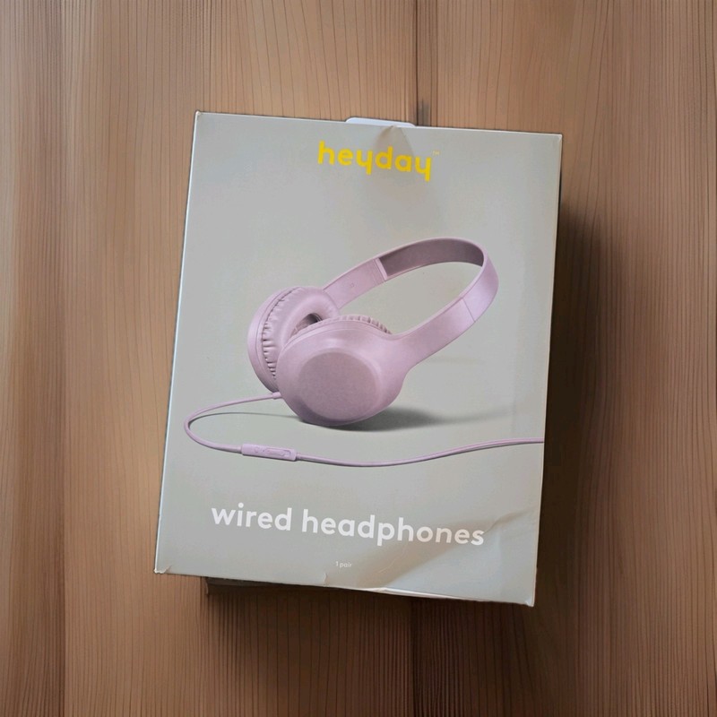 Heyday Wired On-Ear Headphones Neon Violet Comfort Fit with Mic & Remote