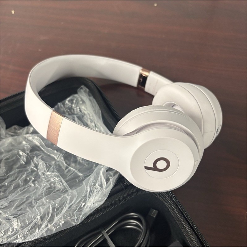 Beats by Dr. Dre Solo Wireless Bluetooth Headphones White Rose Gold, Headband