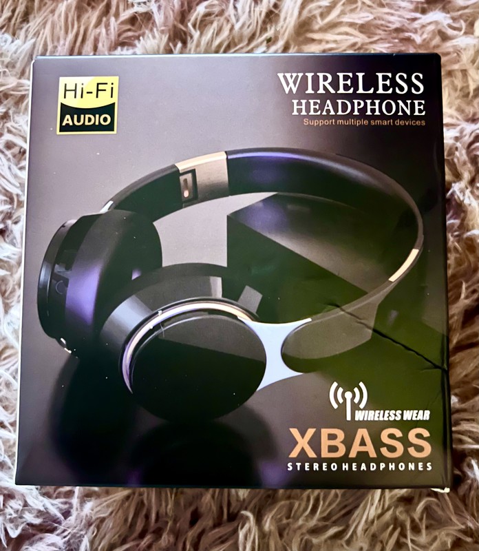 400mAh Rechargeable Wireless On-Ear Headphones – Foldable Design, Anime/Movie/Vi