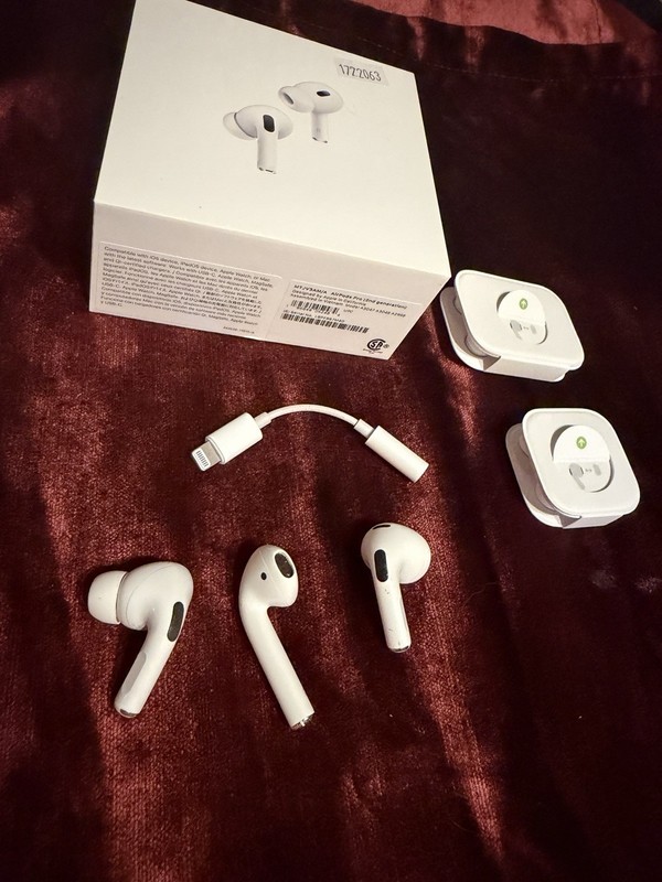 Apple AirPods 3(Replacements L.A2084 R.A2565 R.A2032 1st 2nd. 3rd Generation!