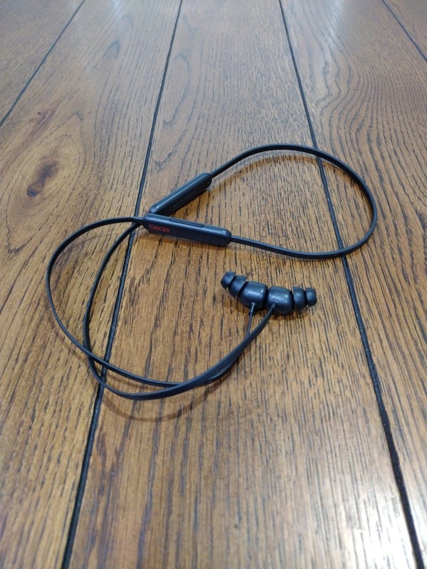 Beats by Dr. Dre Flex Wireless In-Ear Headphones A2295 Black – Excellent Cond…