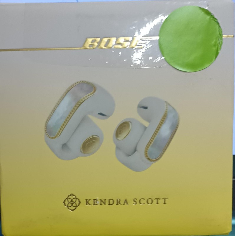 Bose x Kendra Scott Ultra Open Earbuds – Mother of Pearl
