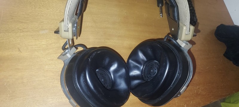 Koss PRO4AAA 1970 Stereo Headphones Original Everything! Working! gallery