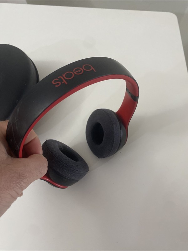 Beats Solo3 Wireless On-Ear Bluetooth Headphones Black/Red A1796 W/ case gallery