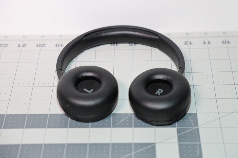 JBL Tune 660NC Bluetooth Headphones w/ Charger Cable and Adapter |o34 gallery