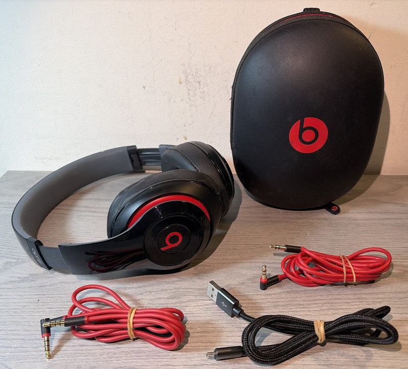 Beats Dr. Dre Studio Wired Headphones B0500 black/Red w/ Case & Cables Tested!