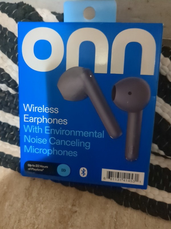Onn. Wireless Earbuds Noise Cancellation IPX4 with Mic + Case 22 HR Black – NEW