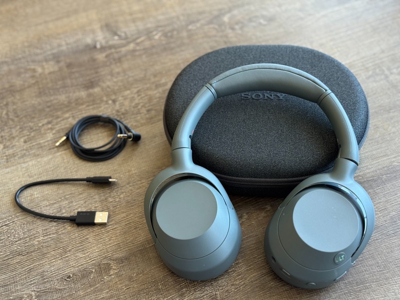 Sony WH-ULT900N Wireless Noise Canceling Headphones w/ CASE – Forest Gray #E