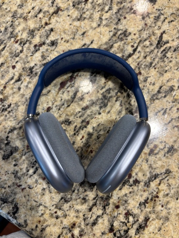 Apple AirPods Max Wireless Bluetooth Over-Ear Headphones, Blue/Silver gallery