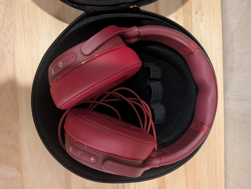 Skullcandy Venue ANC headphones Moab Red Case 3.5mm Jack gallery