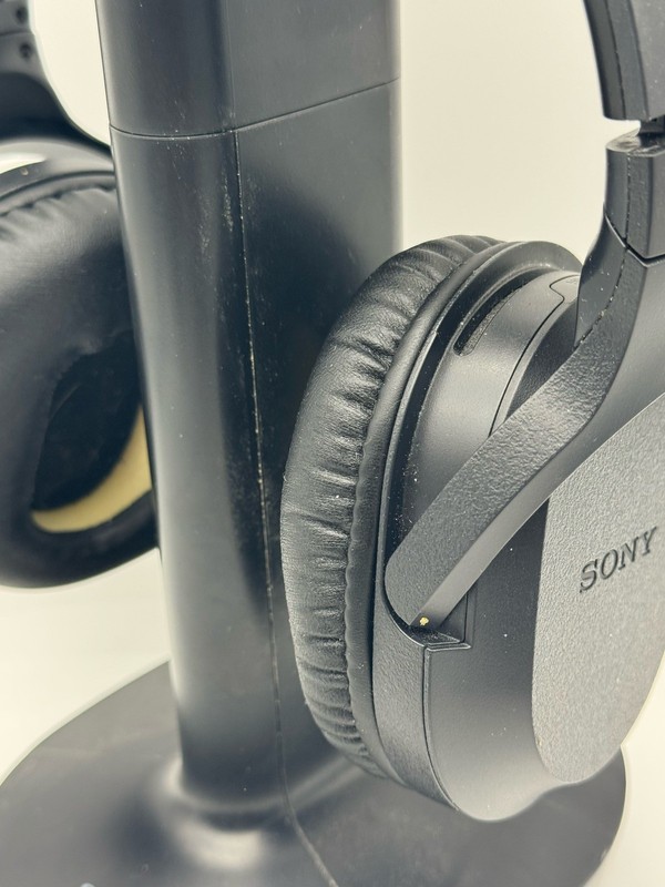 Sony WH-RF400 Wireless Over-Ear Home Theater Headphones 20hr 150ft RF Black gallery