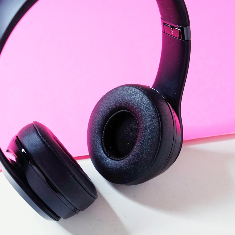 Beats by Dr. Dre Solo3 Wireless Headphones Matte Black Case Cable A1796 - Works gallery