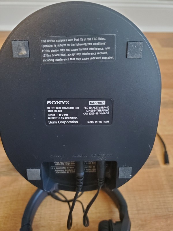 Sony Wireless Headphones WH-RF400R with Transmitter Dock TMR-RF400 gallery