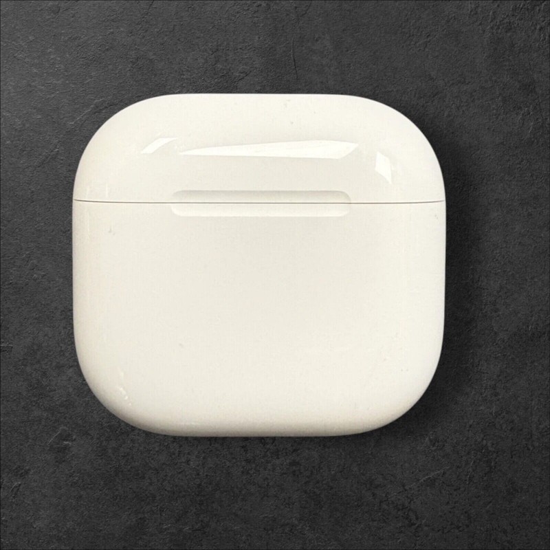 Apple AirPods 4 Charging Case (Without ANC) – A3058 (No AirPods) – Good