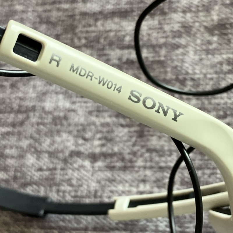 Sony MDR-W014 in-Ear Headphones White Orange Vintage Sports Walkman Vintage gallery
