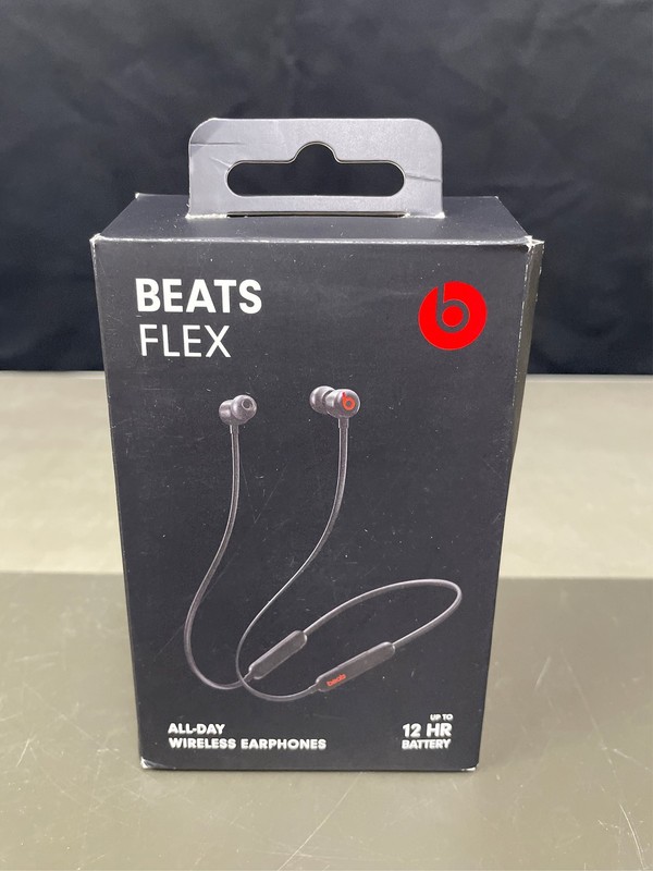 Beats Flex Wireless Earphones – Black