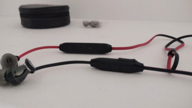 Sennheiser Momentum Free Bluetooth Wireless InEar Headphone gallery