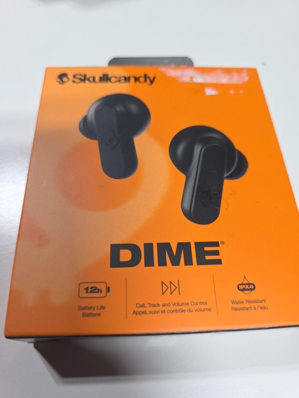 Skullcandy Dime Miniand Mighty 3.5 Hrs. Ear Buds New In The Box W/Charger (Black gallery