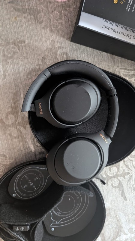 Sony WH-1000XM4 Bluetooth Noise Cancelling Headphones - Black gallery