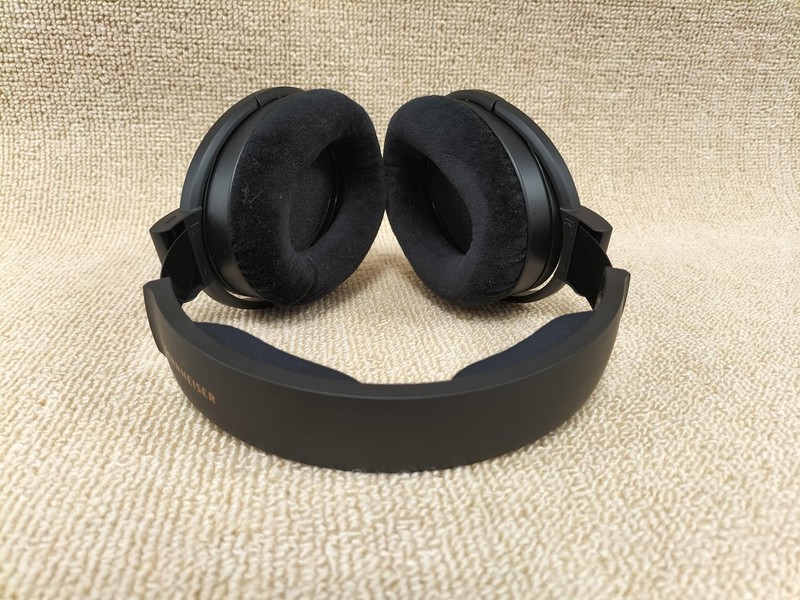 Sennheiser HD 660S2 – 300 Ω Open‑Back Audiophile Headphones with 2 Cables gallery