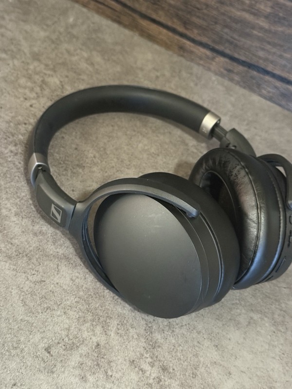 Sennheiser HD 450BT Noise-Cancelling Wireless Bluetooth Headphones (Black) gallery