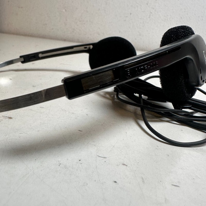 Sony Walkman MDR-006 Black Wired 3.5 mm Jack Lightweight On-Ear Headphones gallery