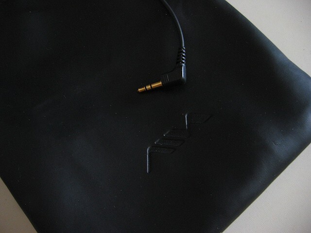 AIWA HP-CN6 Noise Canceling Folding 3.5mm phono HiFi Stereo Headphones with Bag gallery