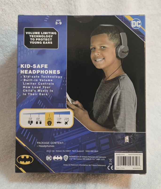 DC Comics Batman Kid-Safe Headband Headphones Volume Limitation 3.5mm Jack Kids