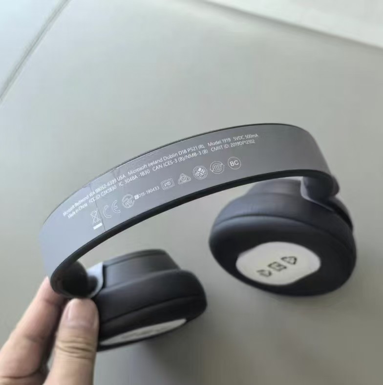 New Microsoft Surface Headphones 2 - Matte Black gallery