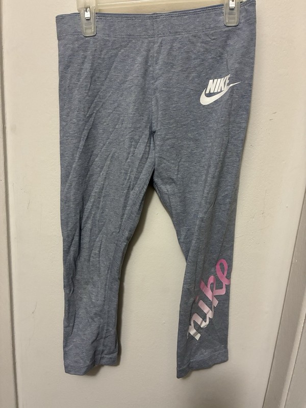 Nike Capri Pants Size M For Girls
