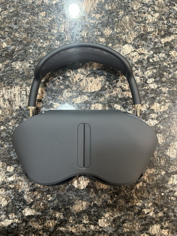 Apple AirPods Max Space Gray Wireless Noise Canceling Headphones (USB-C) gallery