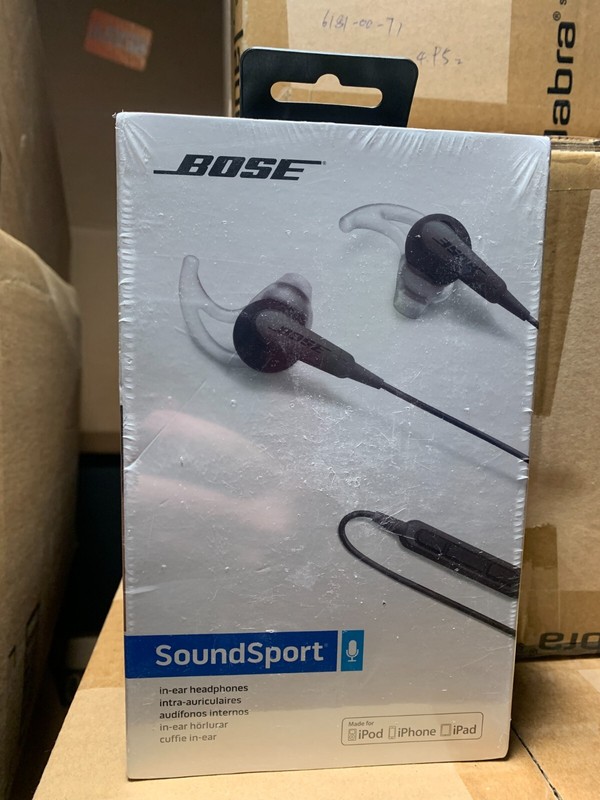New,Sealed Bose SoundSport In-Ear Headphones 3.5mm jack, (Charcoal)&Travel case