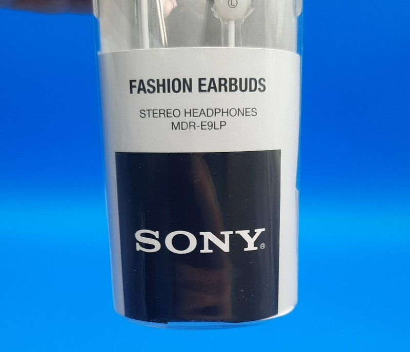 Sony Genuine Wired In-Ear Earbuds 3.5mm Wired Stereo MDR-E9LP White Headphones gallery
