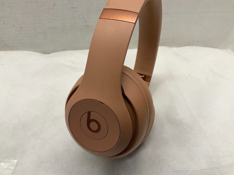 Beats Studio Pro Bluetooth Wireless Noise Cancellation Earbuds – Dune – MW673LLA