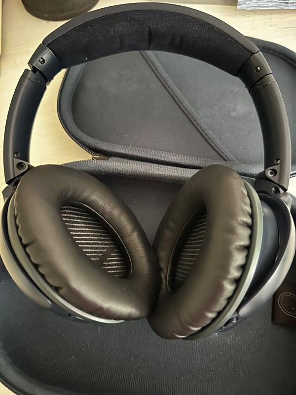 Bose Quiet Comfort 35 wireless Headphone ii gallery