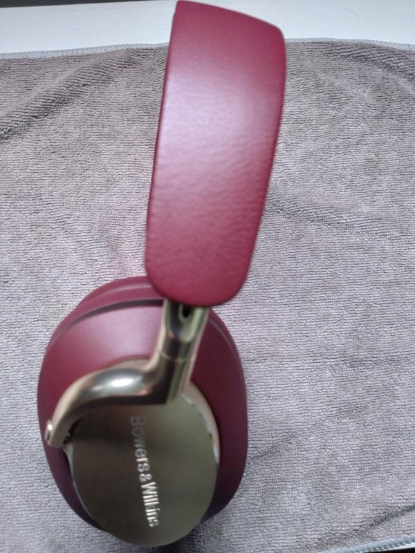 Bowers & Wilkins PX8 Wireless Noise Cancelling Headphones Royal Burgundy 40mm gallery