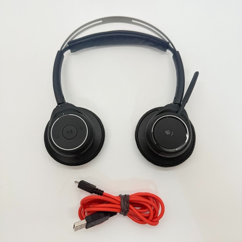 Plantronics Voyager B825 Focus UC Wireless Headset Noise Cancelling – only