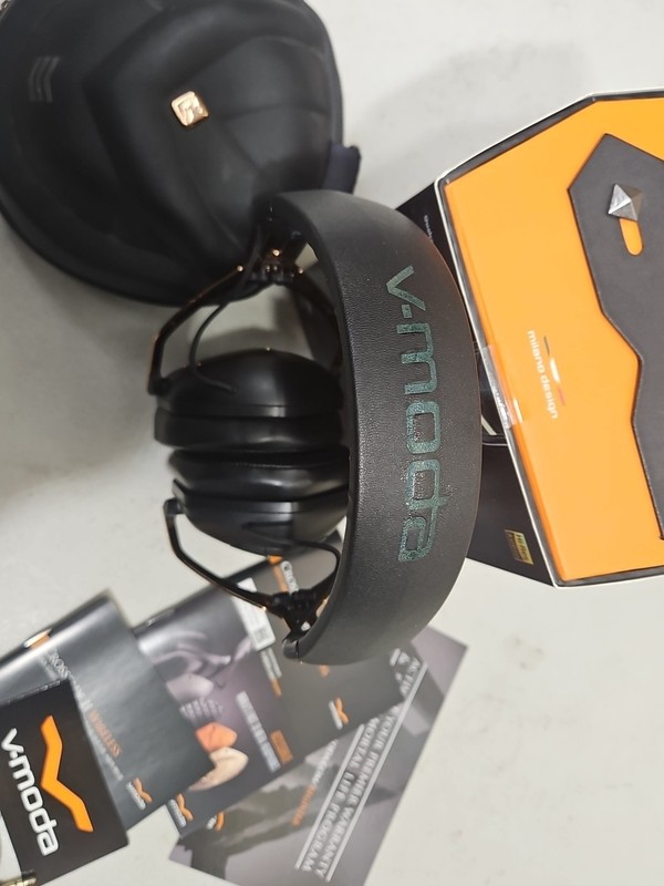 V-MODA Crossfade II Wireless ROSE GOLD gallery