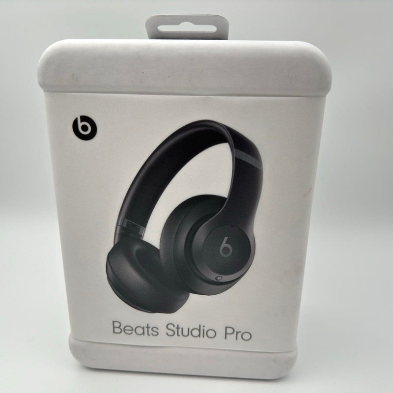 Beats Studio Pro + 2 Years AppleCare+! Wireless Noise Cancelling Headphones