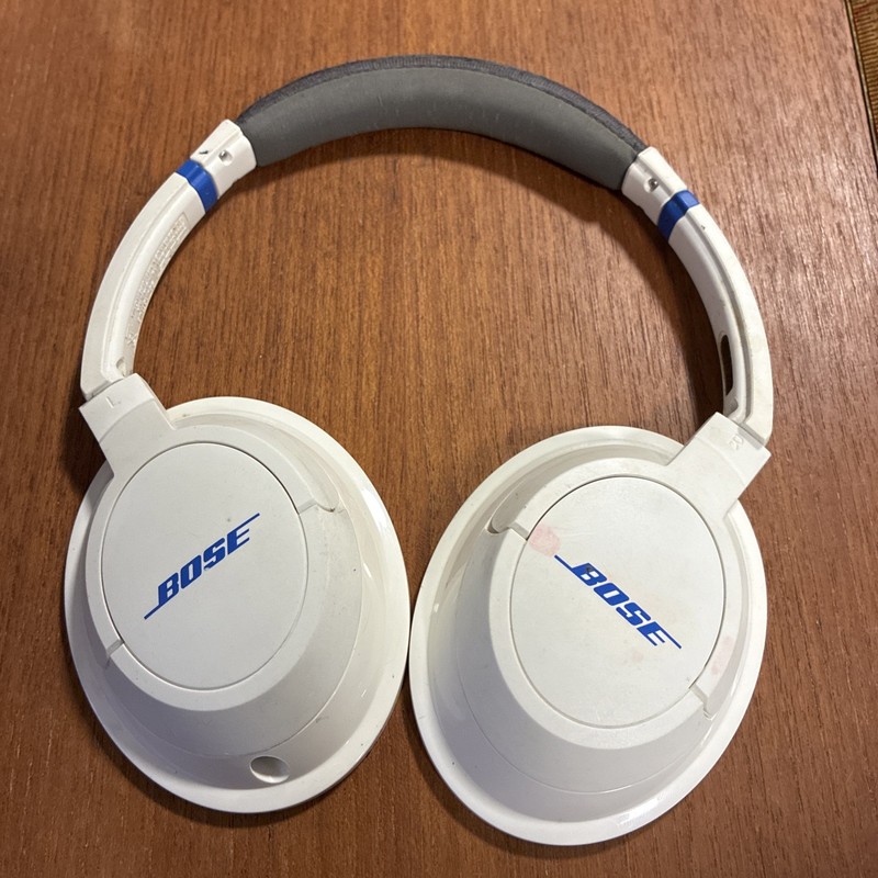 Bose SoundTrue On Ear Headphones – White Blue No Cord Or Pads