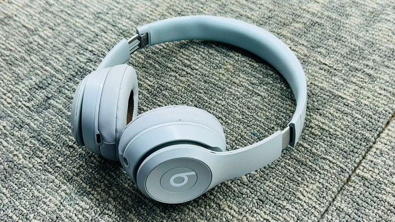 Beats Solo 4 Wireless On-Ear Headphones Gray A3140 Bluetooth Headset – 347007